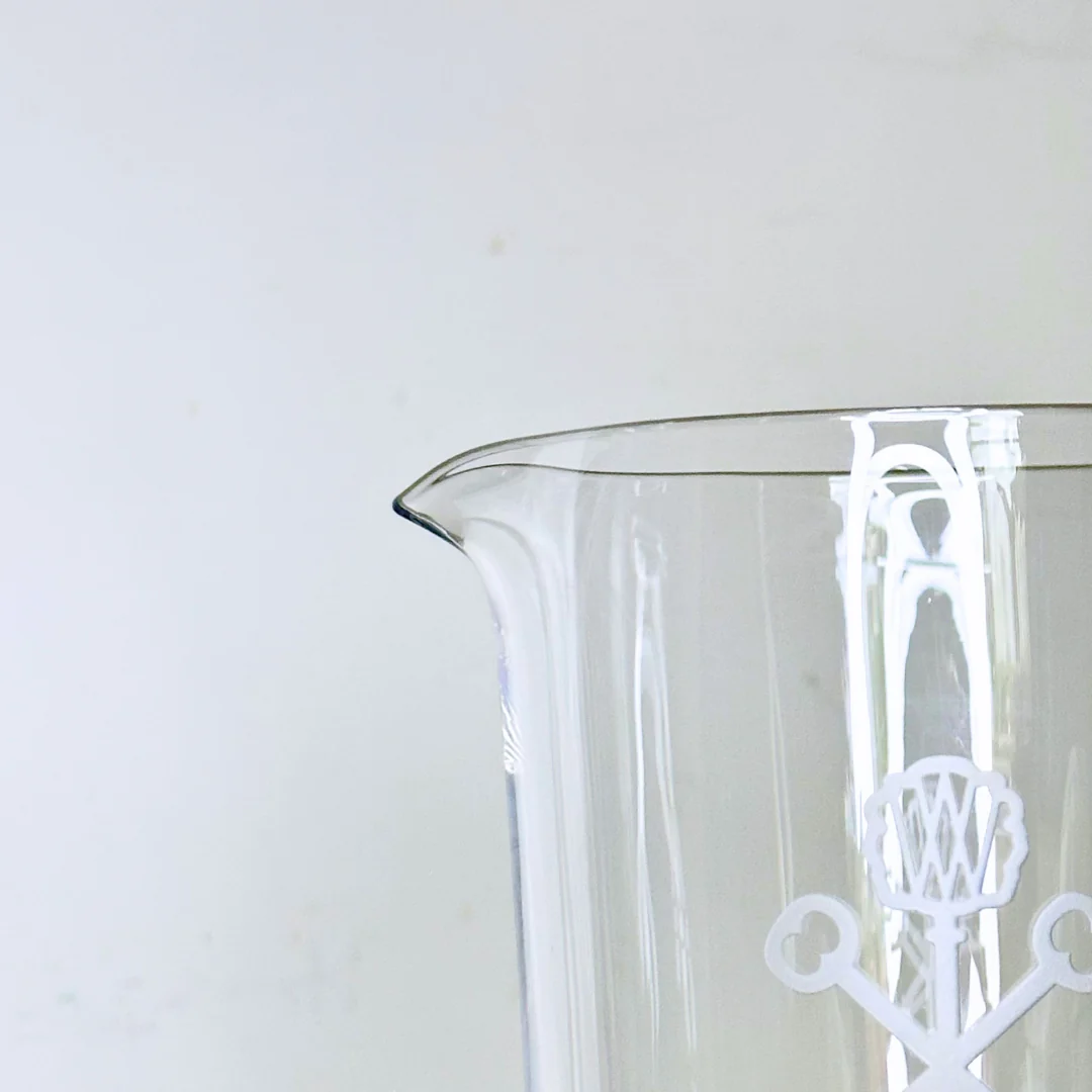 Key-Etched Crystal Cocktail Mixing Glass - Image 3